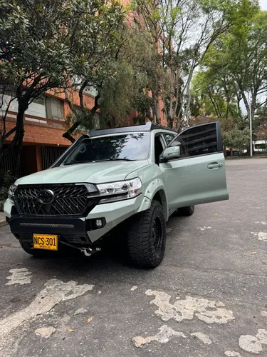 Toyota Land Cruiser 4.5 Imperial Lc200 Diésel