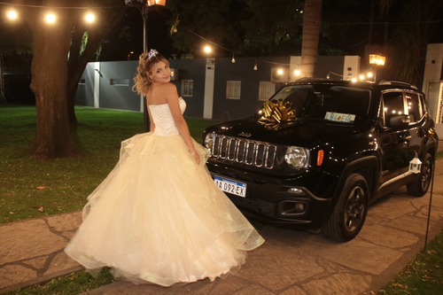 Imagen 3 de 9 de Alquiler De Auto Para Casamiento, 15 Años, Evento