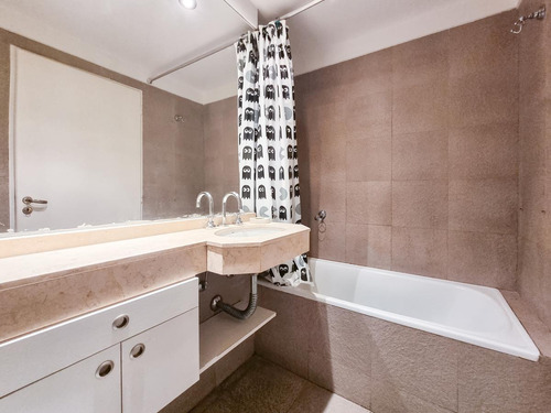 Departamento De 2 Ambientes En Caballito Balcon - Vista Abierta - Cocina Integrada