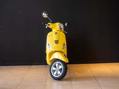 Imagen 7 de 15 de Vespa Vxl 150 Amarilla 0km Reserva Hoy Toma Usados