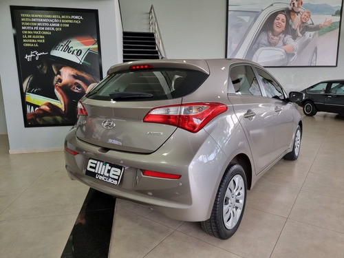 Imagem 4 de 14 de Hyundai Hb 20 Hatch 1.6 16v 4p Flex Comfort Plus Automático