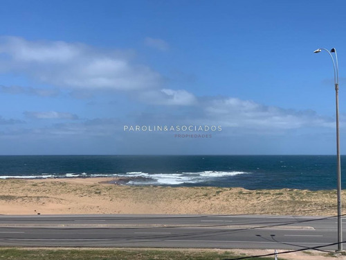 Imagen 7 de 12 de Apartamento Frente Al Mar - Dos Dormitorios