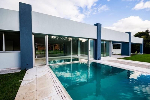 Imagen 26 de 30 de Casa De Estilo Racionalista En Venta En Country San Diego - Moreno