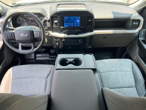 Ford F-150 3.3 XL Doble Cabina V6 4X2 At