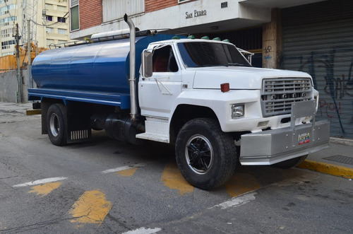 Servicio En Camion Cisterna De Agua