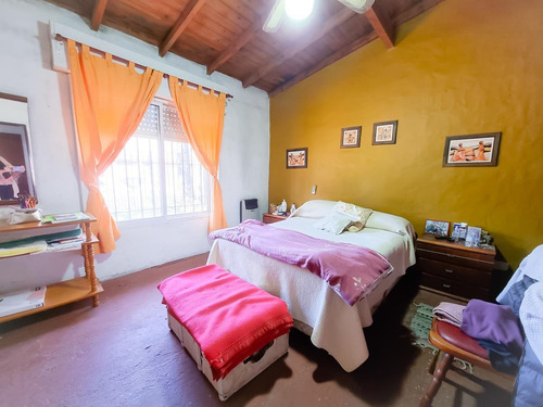 Imagen 8 de 16 de ** Venta Casa 4 Ambientes Con Jardin Y Cocheras Pacheco **