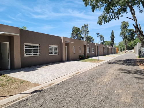 Imagen 26 de 26 de Casa En Venta 3 Ambientes- Grand Bourg