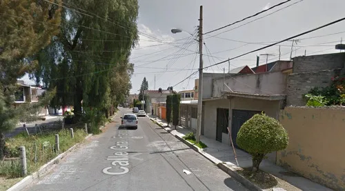 Casa En Venta De Recuperacion Bancaria, Gral. Francisco Villa, Ecatepec De Morelos. Sh05