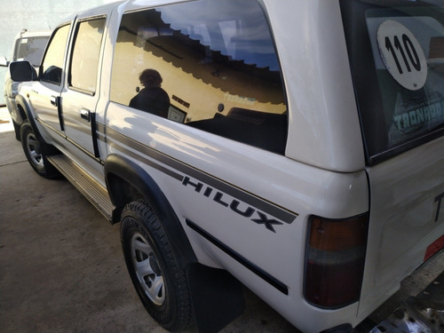 Toyota Hilux 3.0 D/cab 4x2 D Srv 2004