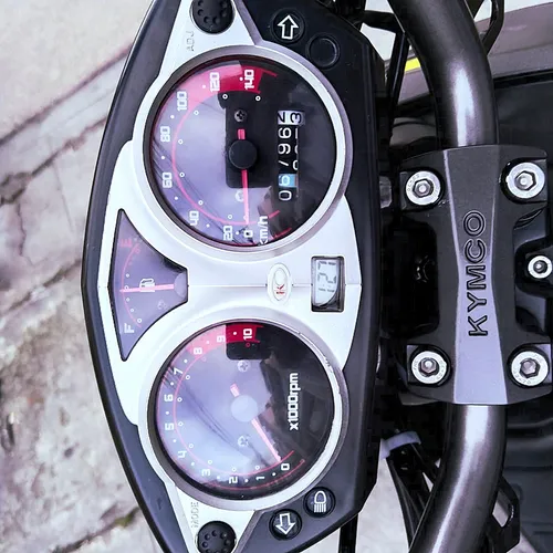 Motor: Monocilíndrico De 4 Tiempos, Ohc, Con Refrigeración P