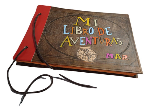 Libro De Aventuras Up Cuero Grabado En Relieve Con  Nombres 