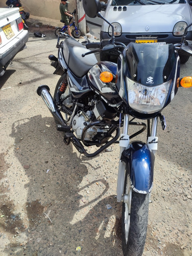 Bajaj  Ct Es