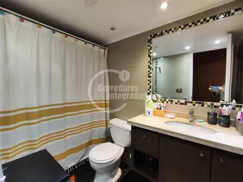 Departamento En Venta De 4 Dorm. En Raúl Labbé Lo Barnechea