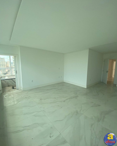 Imagem 15 de 28 de Excelente Apartamento 4 Suítes Sendo 1 Master Com Hidro, 3 Vagas De Garagem Na Meia Praia Em Itapema/sc - Imobiliária África - Ap00823 - 70285324