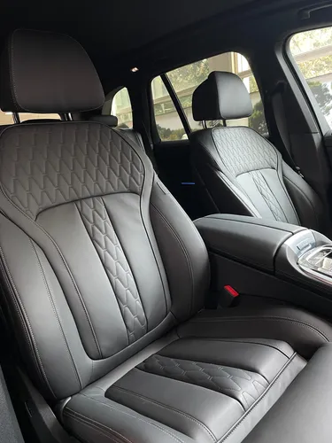 X5 M60i