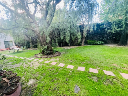 Terreno En Venta En Jardines Del Pedregal A Dos Cuadras De Plaza Artz
