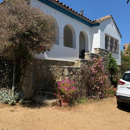 Algarrobo, Excelente Ubicación , A 2 Cuadras De La Playa