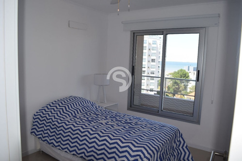 Apartamento En Venta - Brava- Ref: 3982