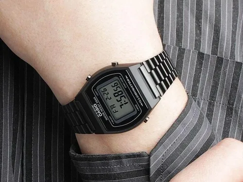Casio top vintage b640wb
