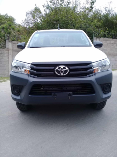 Toyota Hilux Pick-up Cabina Simple 4x4