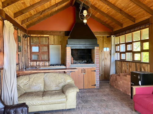 Casa En Arriendo De 6 Dorm. En Pucón