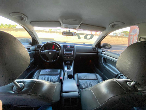 Imagem 7 de 13 de Volkswagen Jetta 2007 2.5 4p