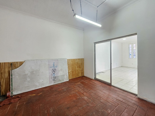 Irarrázaval/suecia Local 57m2 | M. Ñuñoa