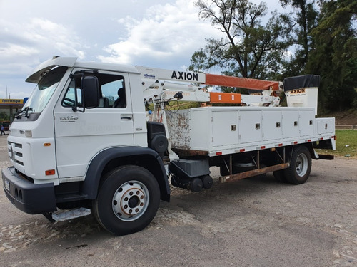 Volkswagem 13-190 4x2 Ano 2015 Cesto Aéreo Isolado Duplo