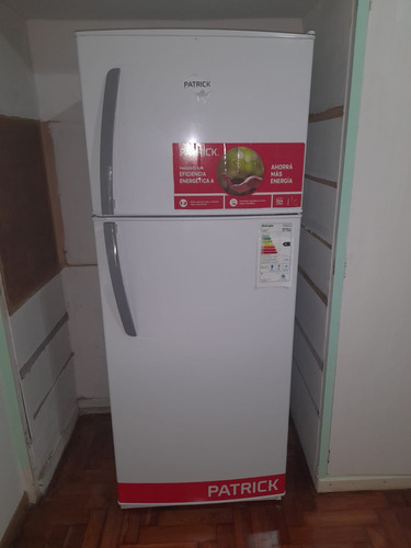 Heladera Patrick Hpk141m00 Blanca Con Freezer 355l 220v