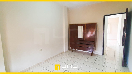 Imagen 2 de 10 de Departamento En Alquiler En Segundo Piso- Av San Aurelio Dentro Del 3er Anillo
