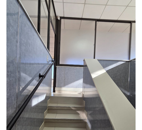 Arriendo Bodega Con Oficinas En Condominio Industrial