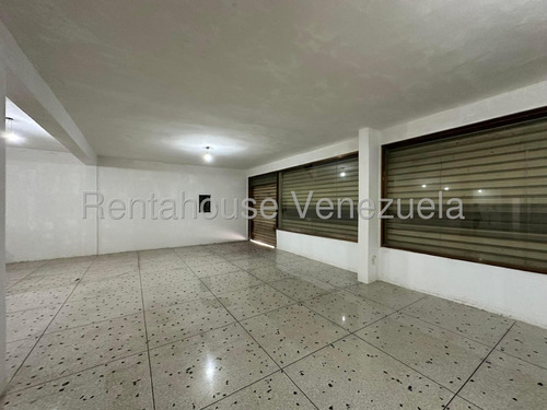 Local Comercial En Alquiler En Cc Regional Turmero Alto Trafico Ubicacion Excelente Al Lado De Supermercado Estef 25-17432