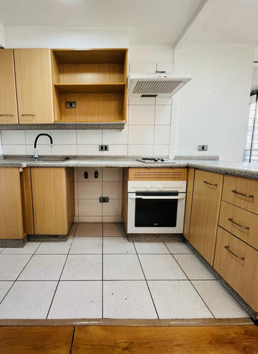 Oportunidad: Se Vende Departamento Metro Santa Ana + Bodega