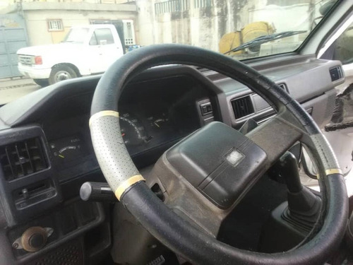 Imagen 6 de 9 de Mitsubishi L300
