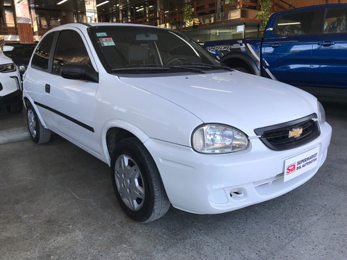Chevrolet Corsa Classic 1.6 Gl Aa 3P