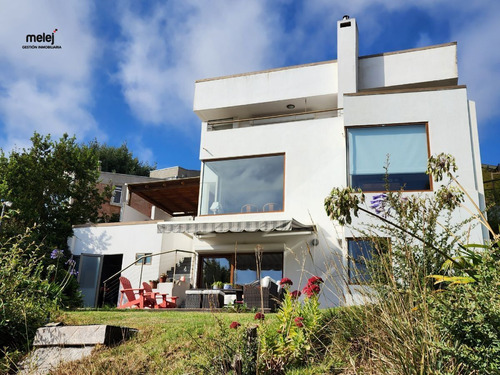 Se Vende Gran Casa En Los Almendros Reñaca