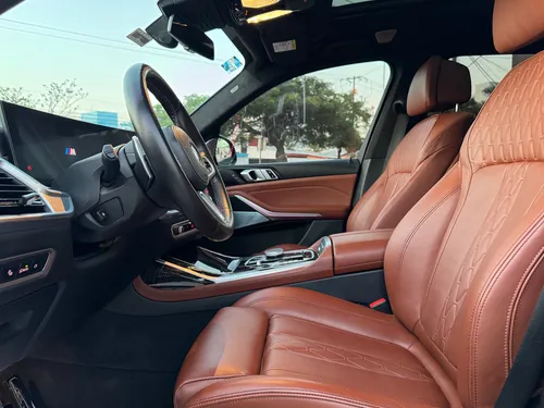 BMW X7 4.4 V8 M60I