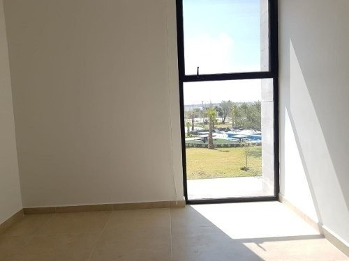 Imagen 16 de 19 de Preciosa Casa En Renta En El Refugio, 3 Recamaras, Sala Tv, Alberca, De Lujo !!