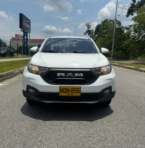 RAM 700 1.4 Big Horn Dc