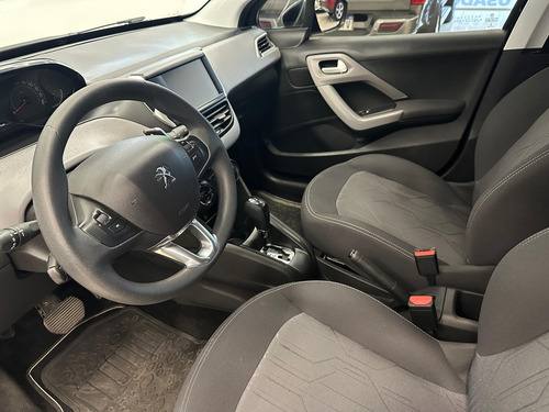 Peugeot 208 1.6 Allure Tiptronic