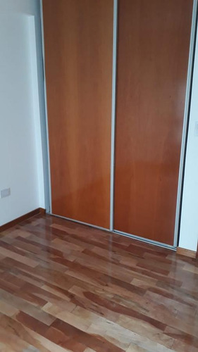 Departamento En Venta - 2 Dormitorios 1 Baño - Cochera - 85mts2 - La Plata