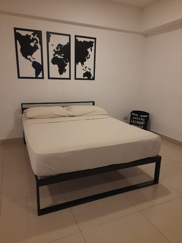 Imagen 8 de 10 de Cama Minimalista Tuxon 140 X 190 Base En Una Pieza