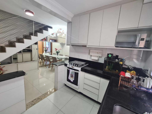 Apartamento Cobertura Duplex Com Sol Da Manhã/tarde, Rua Silenciosa E Vista Livre, 3 Quartos, 3 Banheiros(2 Suites) E 2 Vagas De Garagem Cobertas E Mobiliado Pronto Para Morar!!!