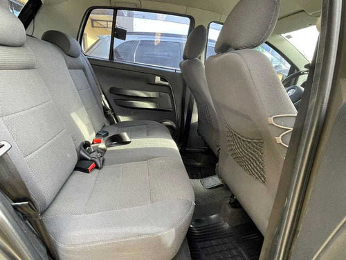 Imagem 14 de 15 de Volkswagen Crossfox 2009