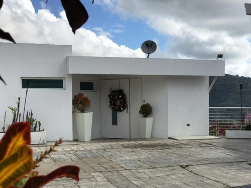 Imagen 1 de 21 de Casa En Venta El Hatillo Caicaguana Actualizada Y Remodelada