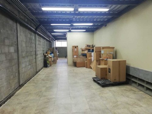 Imagen 3 de 11 de Alquiler Planta Baja En Edificio Industrial La California 452m2