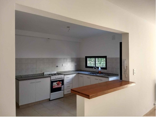 Imagen 3 de 15 de Venta Casa/depto. 2 Dormitorios De Pasillo Excelente Estado, Iriondo 1100 - Gazze