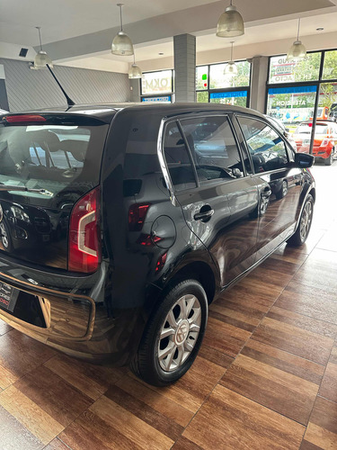 Volkswagen Up! 1.0 High Up! 75cv 5 p
