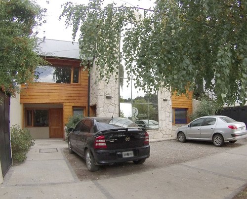 Imagen 15 de 28 de Departamentos Turisticos / Temporales En San Martin De Los Andes De 1 A 4 Pax - Nivel Hotelero, C/estacionamiento, Patio, Parrilla, Wifi. Smartv, Inmejorable Ubicacion Y Calidad