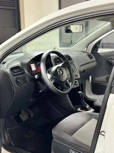 Volkswagen Vento 1.6 Starline At